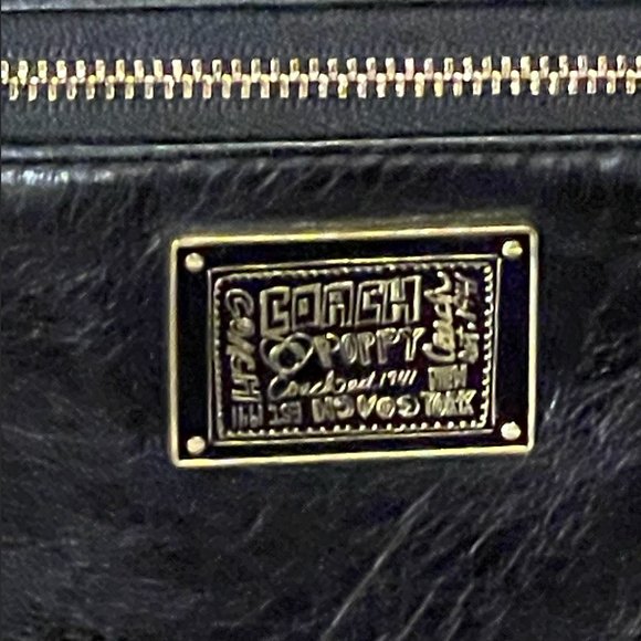 100123Purse- COACH DAISY LIQUID GLOSS PATENT LEATHER BLACK HOBO BAG - Picture 2 of 4